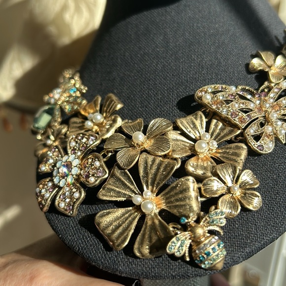 Statement Necklace? YES! - Picture 9 of 16